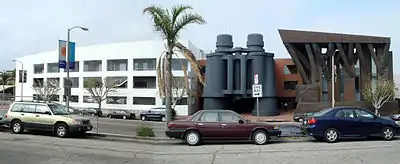 Giant Binoculars, Chiat/Day Building, Venice, Los Angeles,&nbsp;California