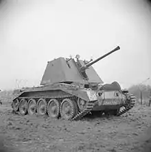 Crusader AA with 40&nbsp;mm Bofors gun, at the Armoured Fighting Vehicle School, Gunnery Wing at Lulworth in Dorset, 25 March 1943