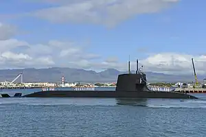 JS Hakuryū arriving at Pearl Harbor on 6 February 2013.