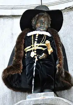 Manneken Pis dressed as a burgomaster from the Seven Noble Houses of Brussels (902nd costume, 22 June 2013