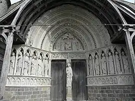 Western portal of the church of Saint Eliphe.